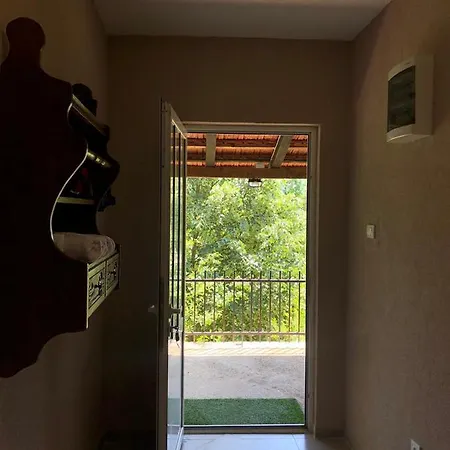 Bandici House Appartement *